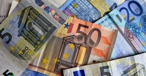 ¿Qué tienes que tener en cuenta si quieres abrir cuentas bancarias en divisas?