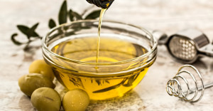 El enigma del aceite de oliva: ¿Por qué es más caro en España que en el extranjero?